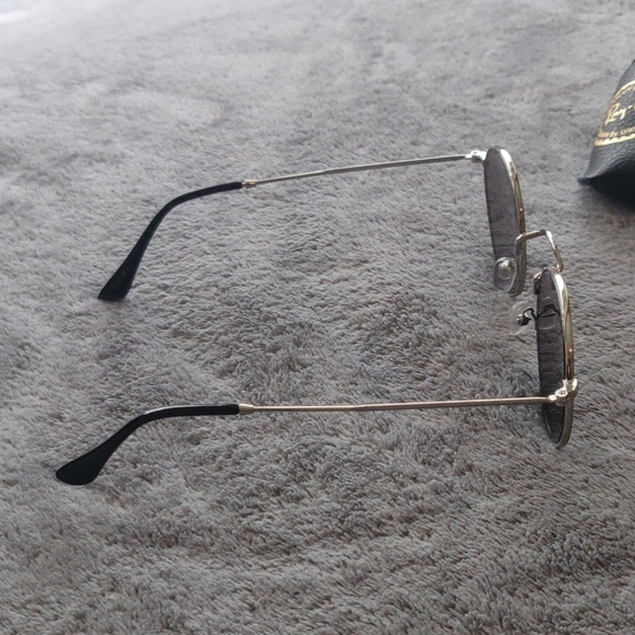 Round Silver Sunglasses - Picture 4 of 5